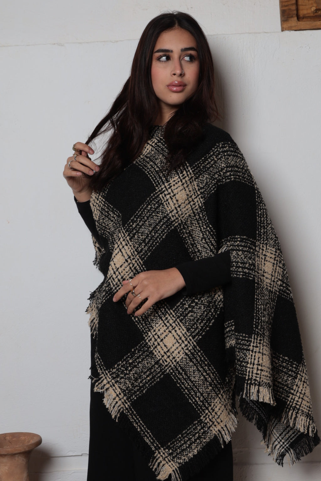 Monocheck Cape in Fine Wool