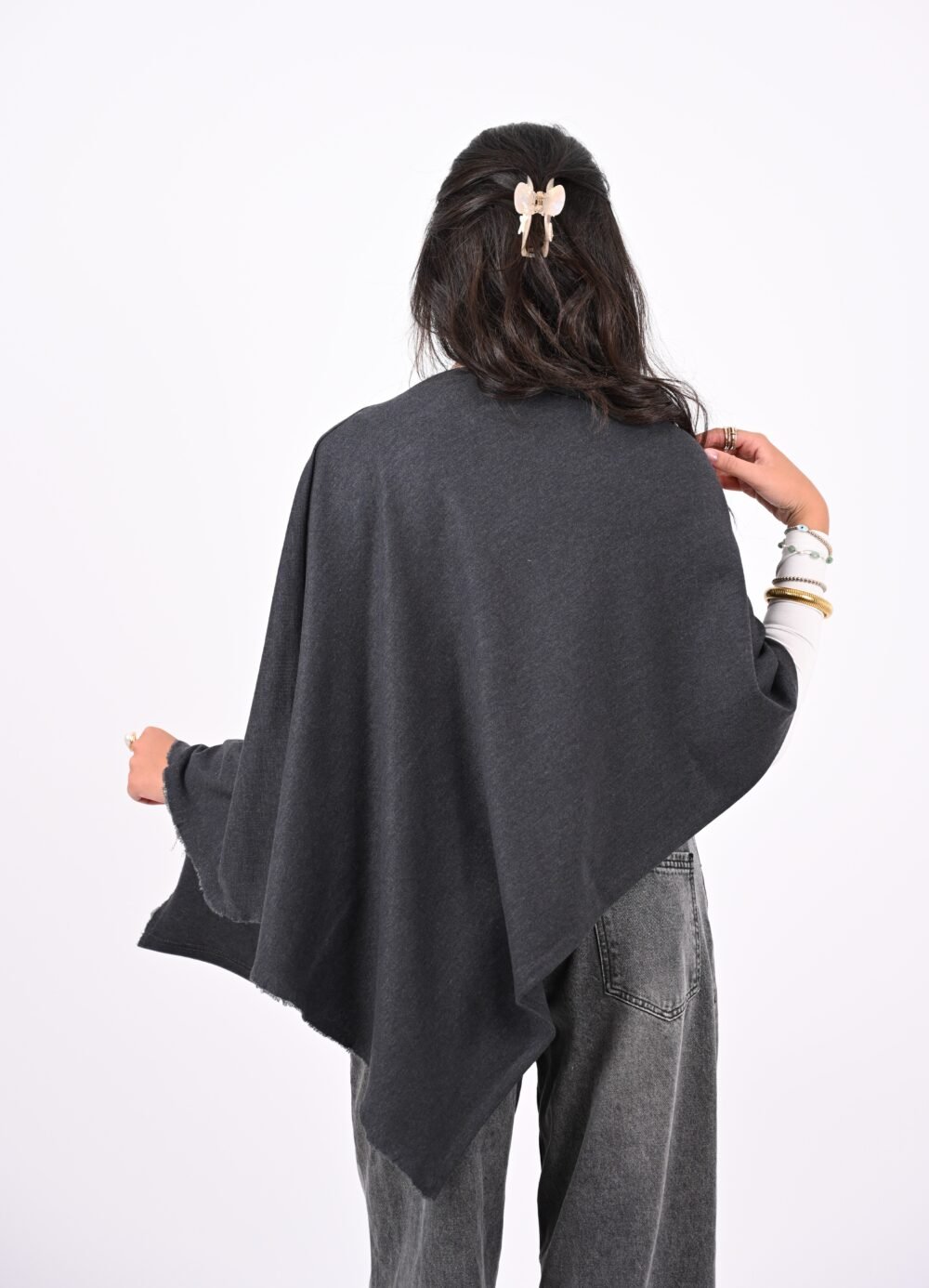 Eterna Cape - in Grey Fine Wool - Image 3