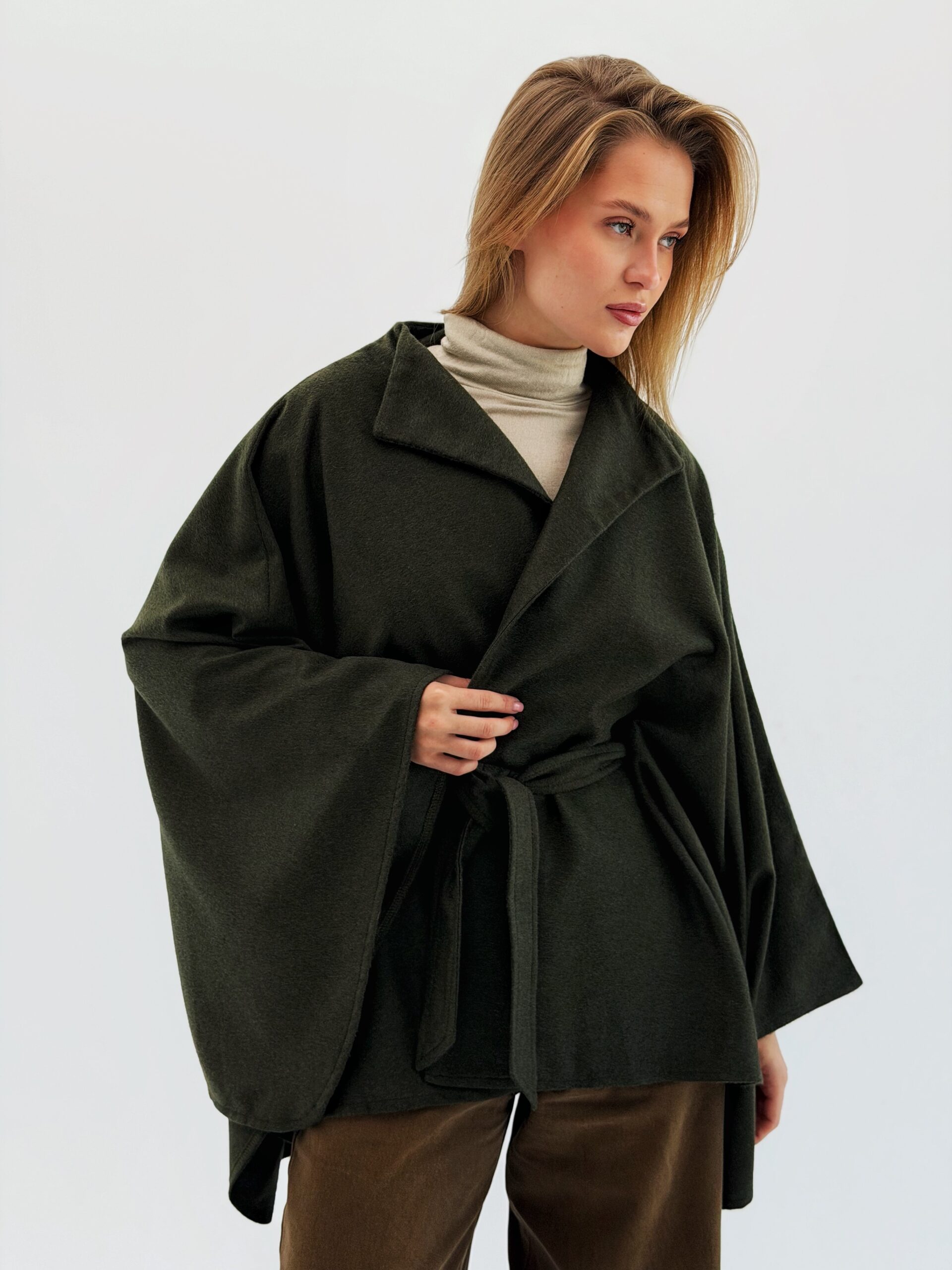 Glacia Cape in Fine Wool (Limited Edition) - Image 2