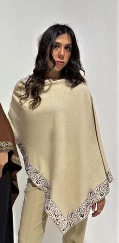 Layl Cape in Beige