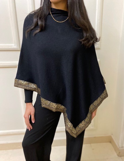 Layl Cape in Black - Image 5