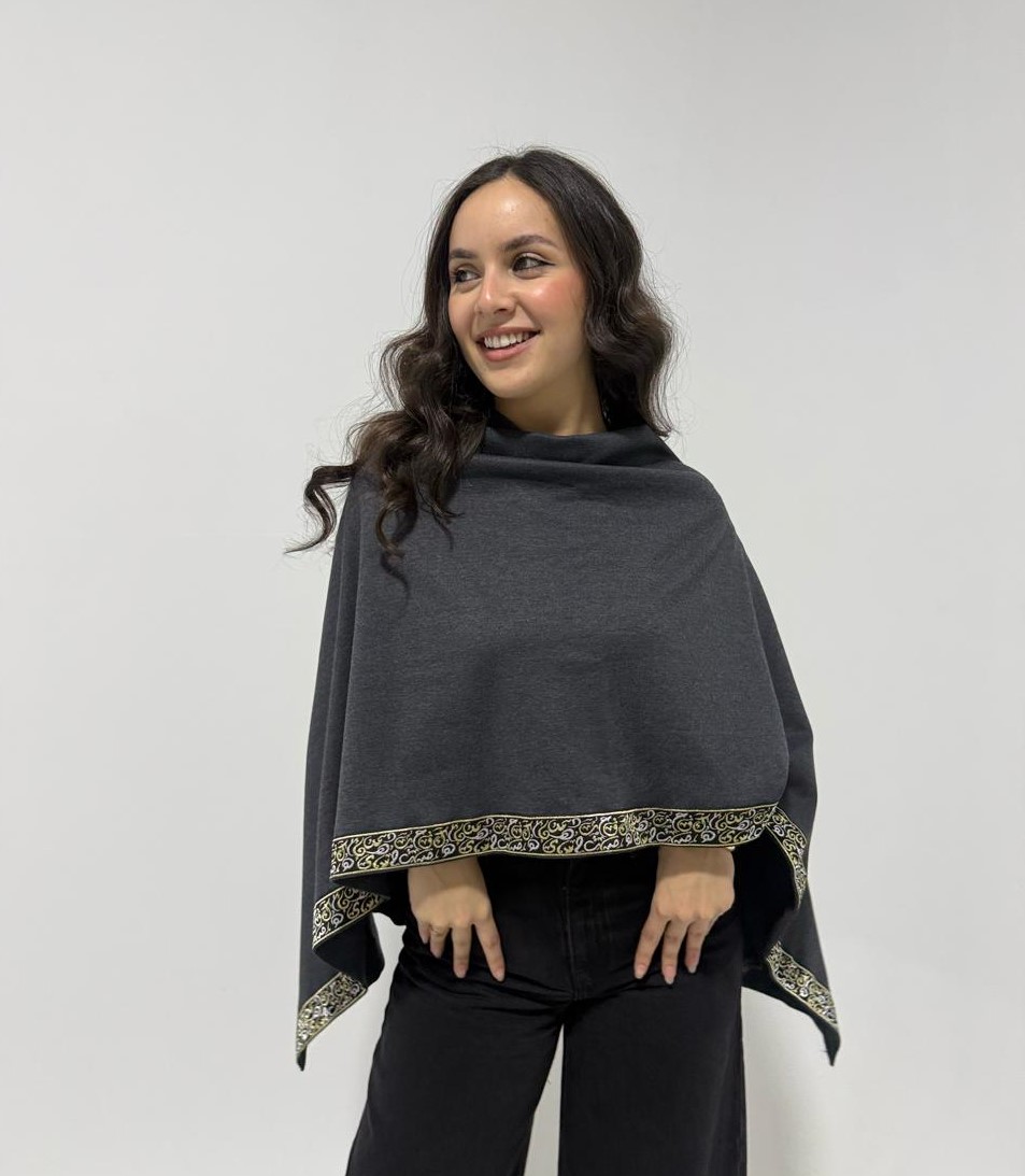 Layl Cape in Grey - Image 3
